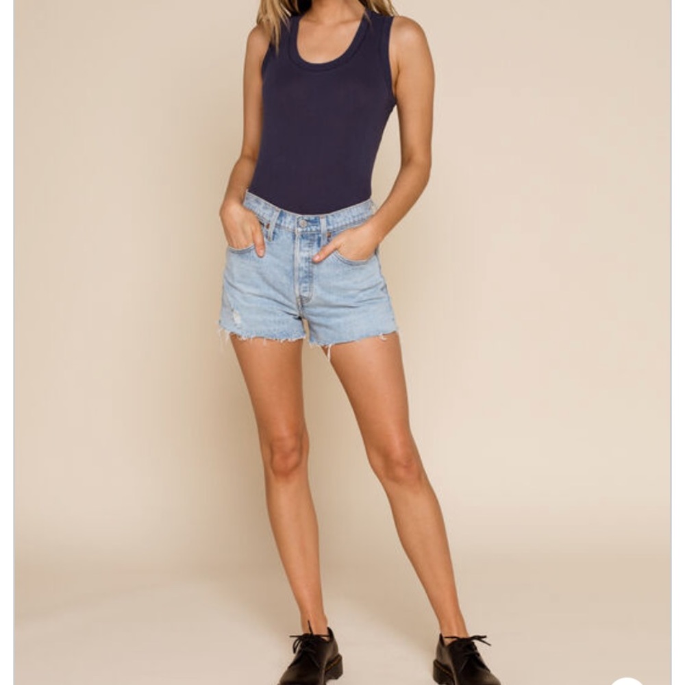 28” Levi 501 Jean shorts